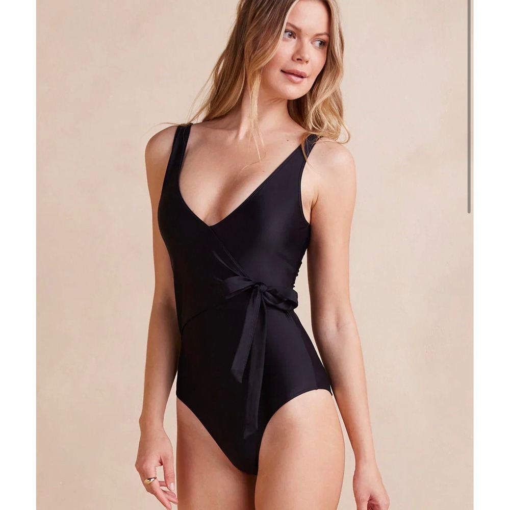 Summersalt The Perfect Wrap One-Piece Swimsuit Black V-Neck Tie Waist Size 8